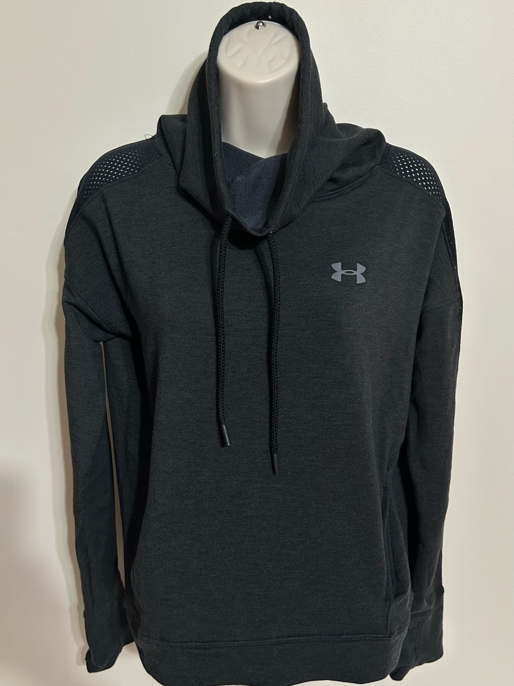 Under Armour Black Women's Pullover Hoodie with Perforated Shoulder Panels